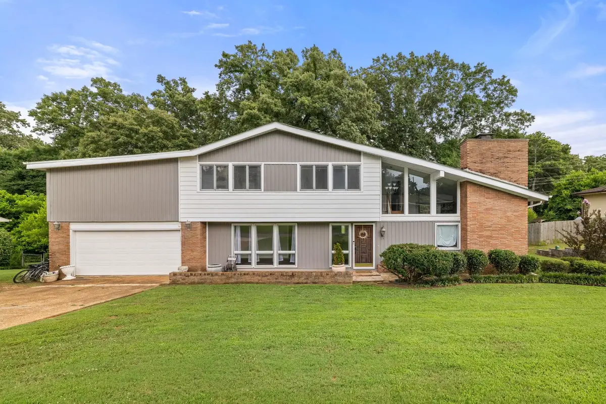 209 Oakhill Ave, Sheffield, AL 35660 - #1