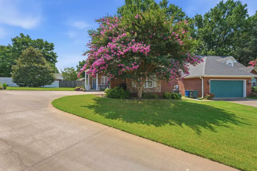 232 Camelot Way, Florence, AL 35633 - #3