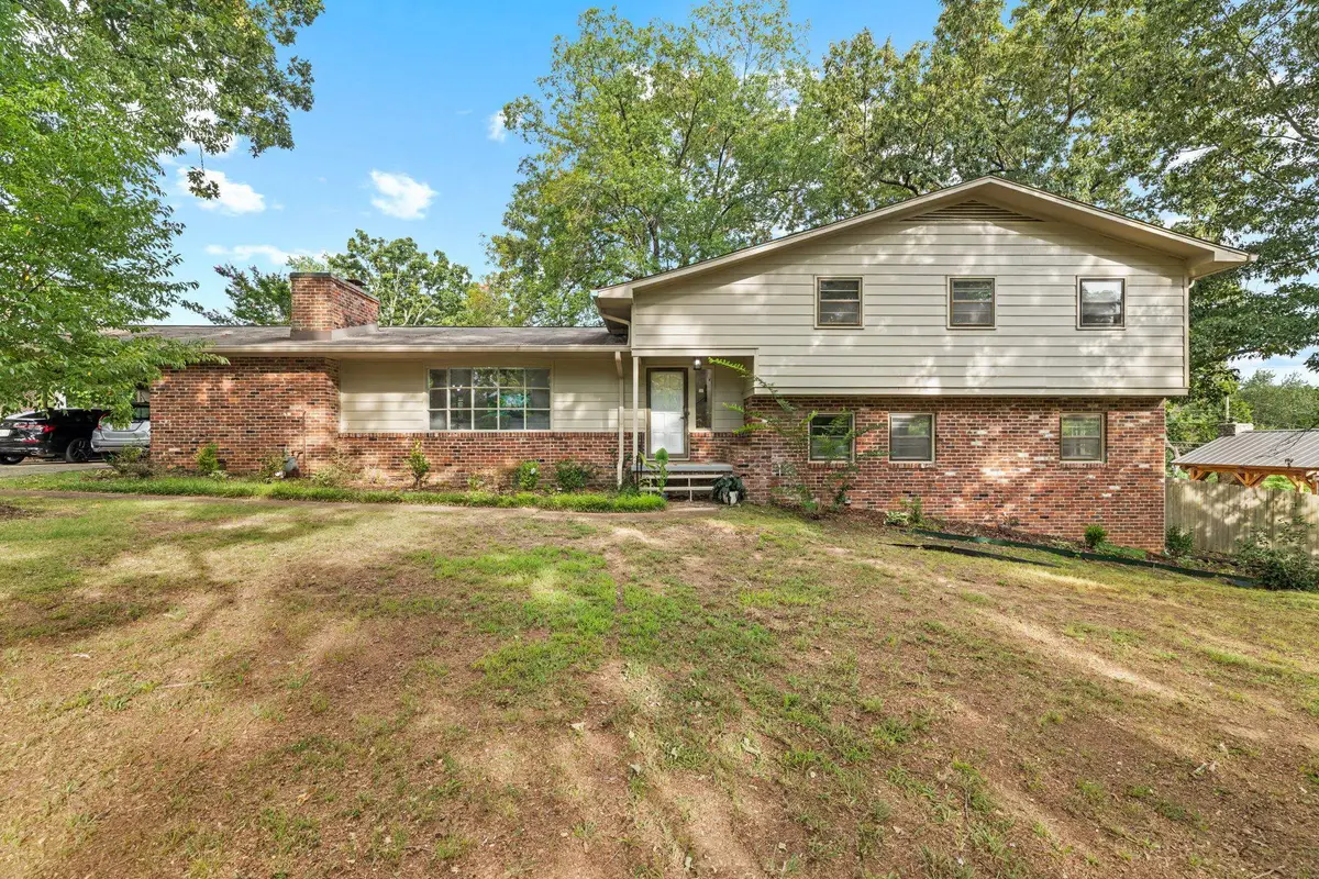 1818 Hermitage Dr, Florence, AL 35630 - #1