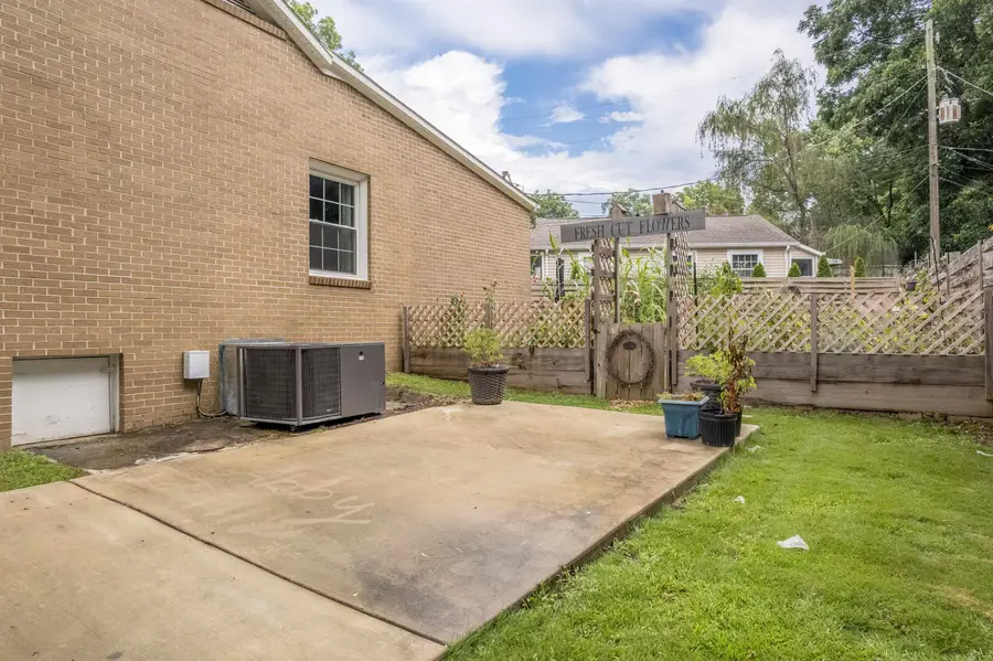 618 Oak Dr, Cullman, AL 35055 - #3
