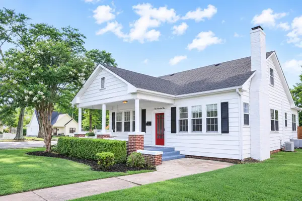 110 W 1st St, Tuscumbia, AL 35674