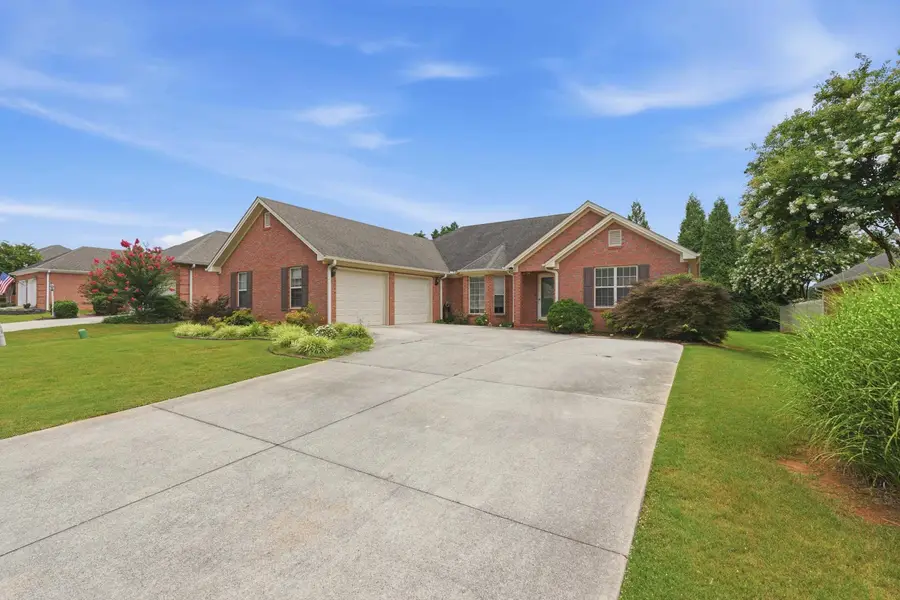 158 Breckenridge, Florence, AL 35630 - #2