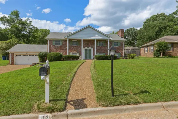 103 Creekwood Cir, Florence, AL 35630