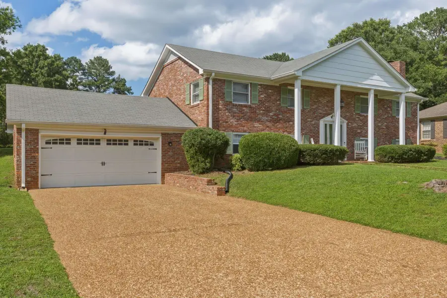 103 Creekwood Cir, Florence, AL 35630 - #3