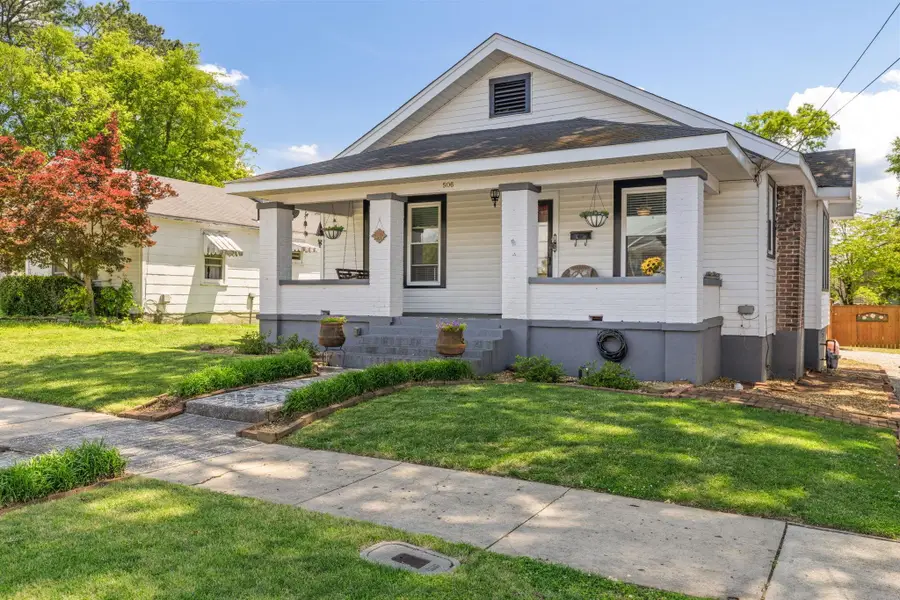 506 E Third St, Tuscumbia, AL 35674 - #2