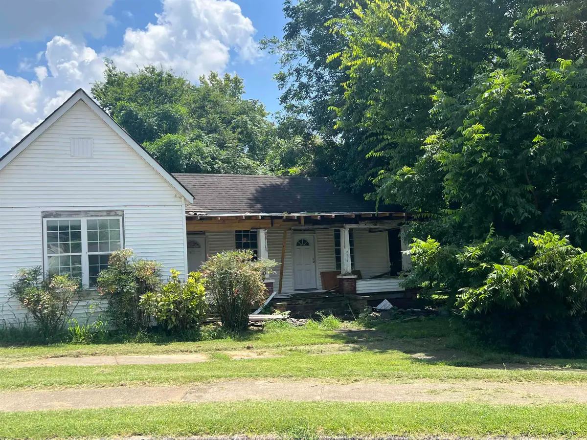 2316 E 15th Ave, Sheffield, AL 35660 - #1