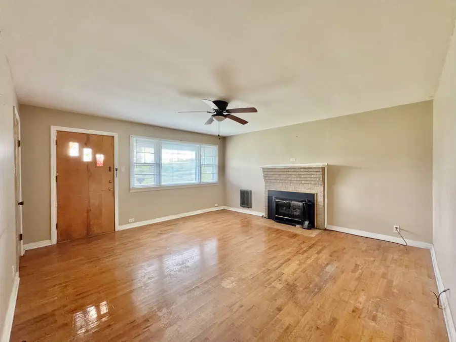 75 Shoals Ave, Killen, AL 35645 - #2