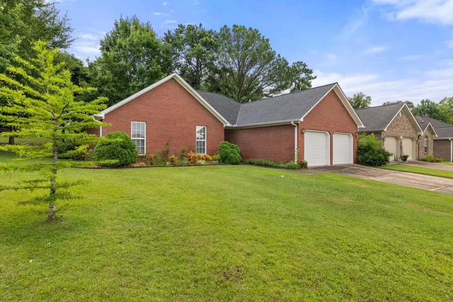 2301 Parc Pl, Florence, AL 35630 - #2