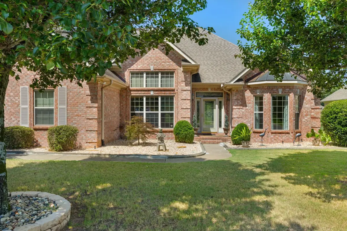 222 Cottonwood Run, Florence, AL 35630 - #1