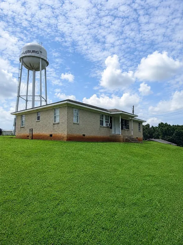 631 2nd Ave, Hackleburg, AL 35564