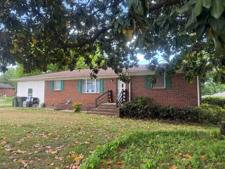 3813 Mastin Lake Rd, Huntsville, AL 35810 - #2
