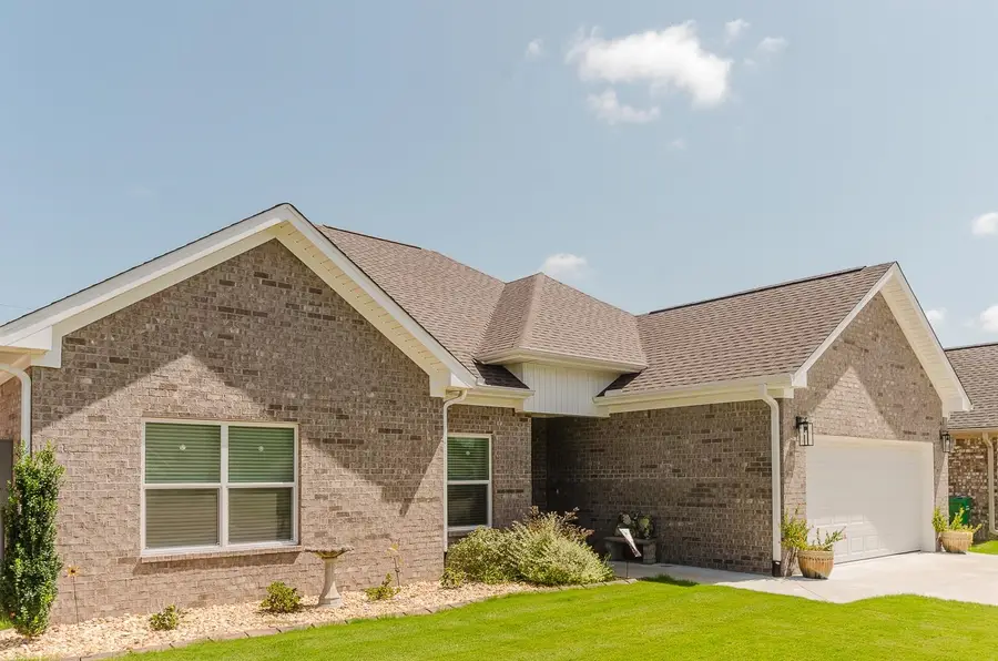 119 Harmony Dr, Tuscumbia, AL 35674 - #2
