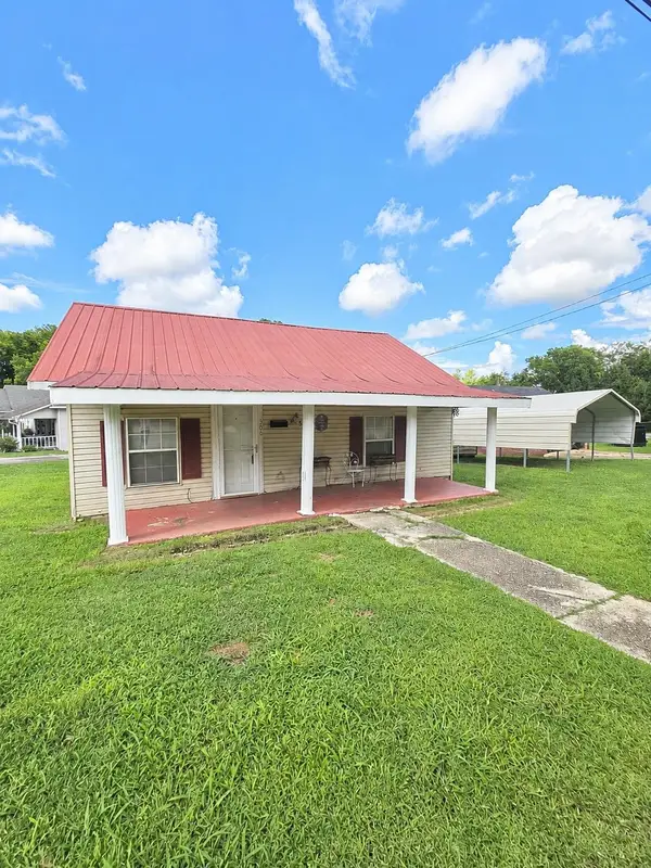 506 Madison St, Russellville, AL 35653