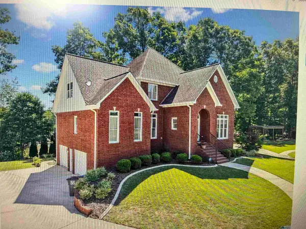 7004 Chula Vista Dr, Trussville, AL 35173