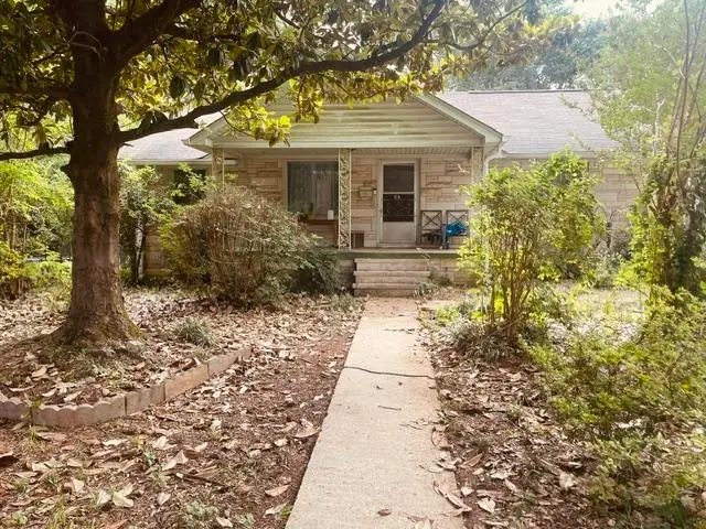 308 Hillcrest Cir, Florence, AL 35630 - #1