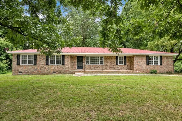 601 Milligan Rd, Falkville, AL 35622