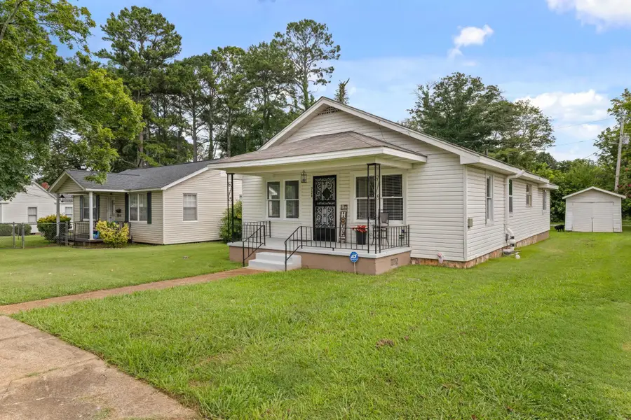 720 N Jefferson St, Tuscumbia, AL 35674 - #2