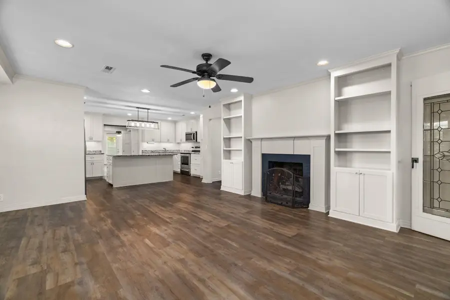 820 W Cumberland St, Florence, AL 35630 - #3