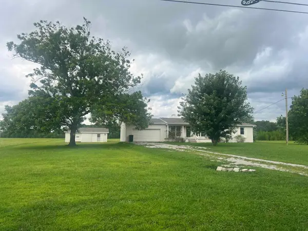 710 Loop Rd, Tuscumbia, AL 35674