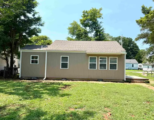 1003 N Cave St, Tuscumbia, AL 35674