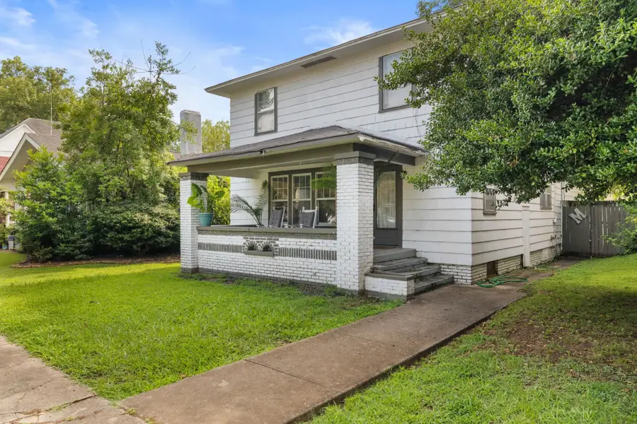 707 N Nashville Ave, Sheffield, AL 35660 - #3