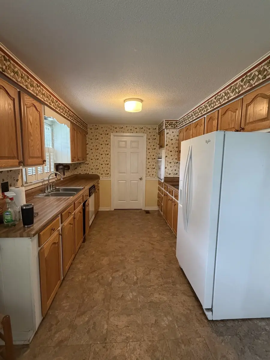 551 Malone Cir, Florence, AL 35630 - #2