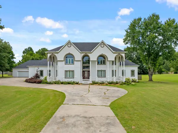 105 Hunters Ln, Florence, AL 35630