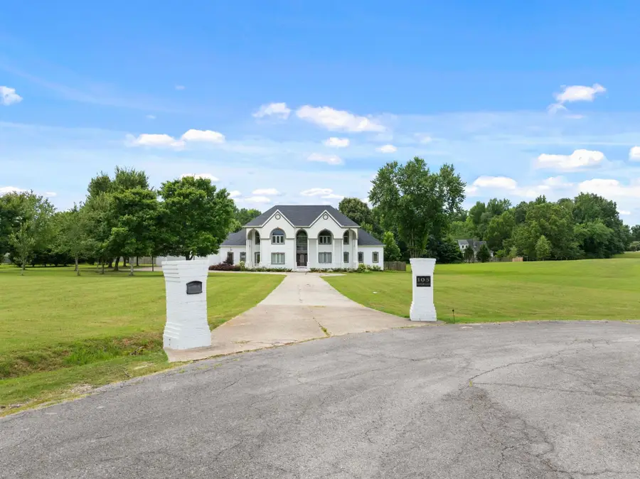 105 Hunters Ln, Florence, AL 35630 - #2