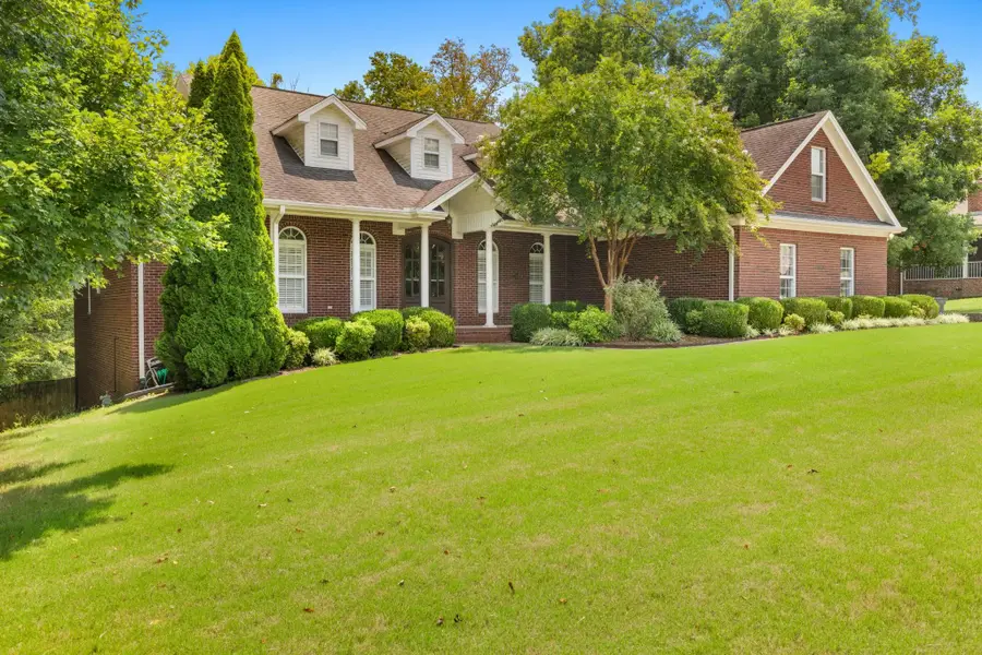 104 Castlewood Ct, Florence, AL 35633 - #3