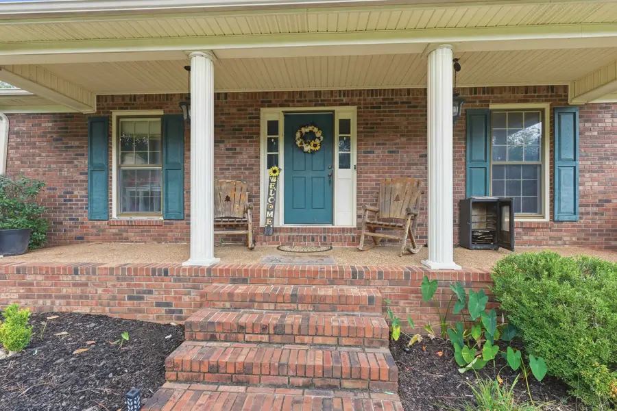 122 W Oak Hill Dr, Florence, AL 35633 - #2