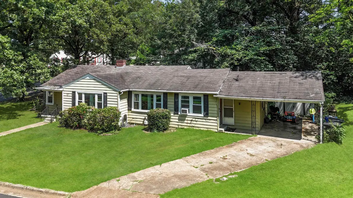303 Elder St, Florence, AL 35630 - #1