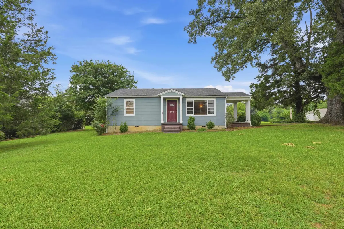 908 Old Lee Hwy, Tuscumbia, AL 35674 - #1