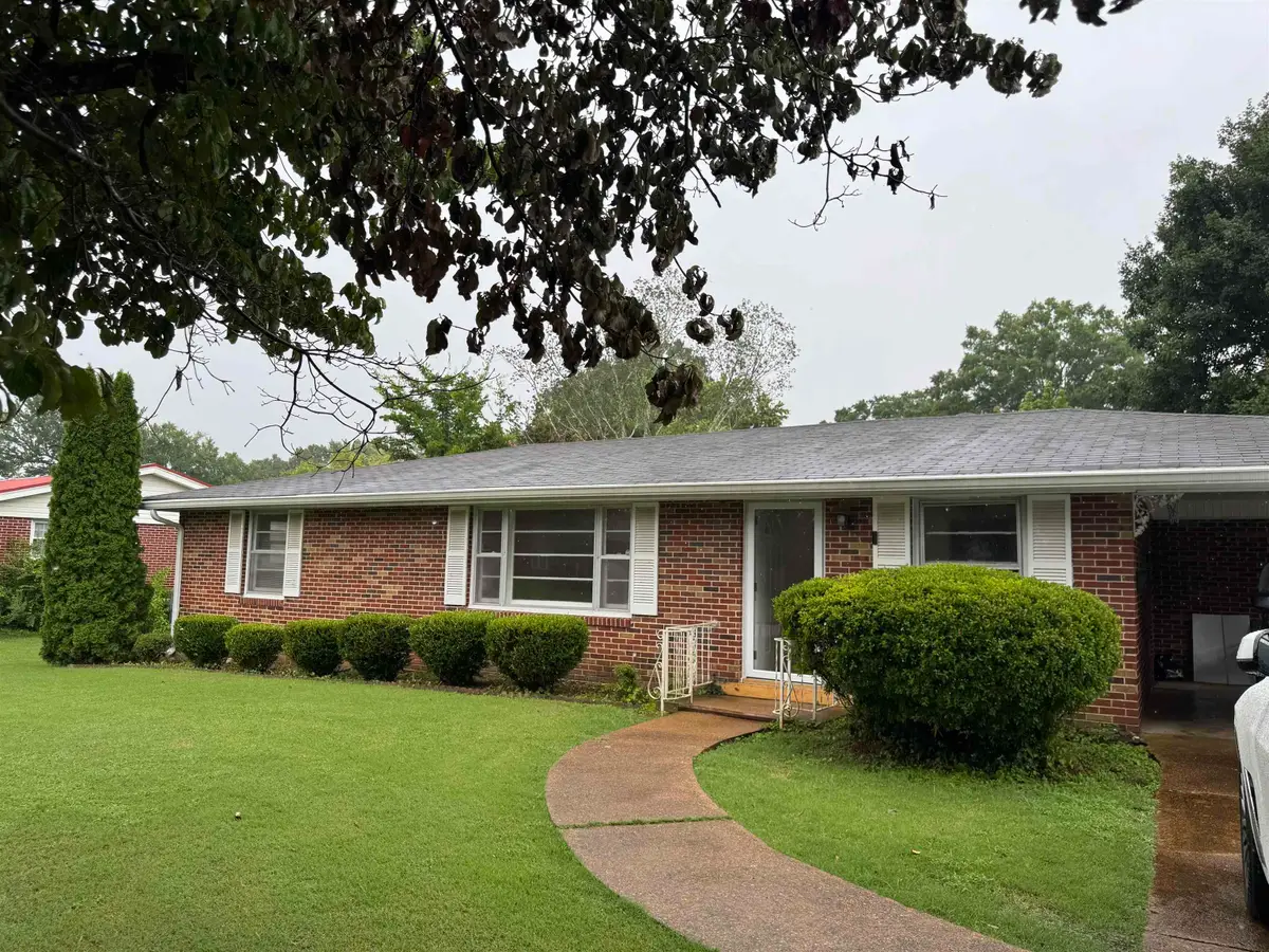 520 Windsor St, Florence, AL 35630 - #1