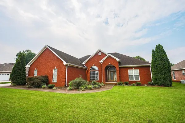 1806 Woodside, Muscle Shoals, AL 35661