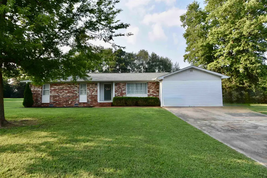 610 W Rasch Rd, Florence, AL 35633 - #2