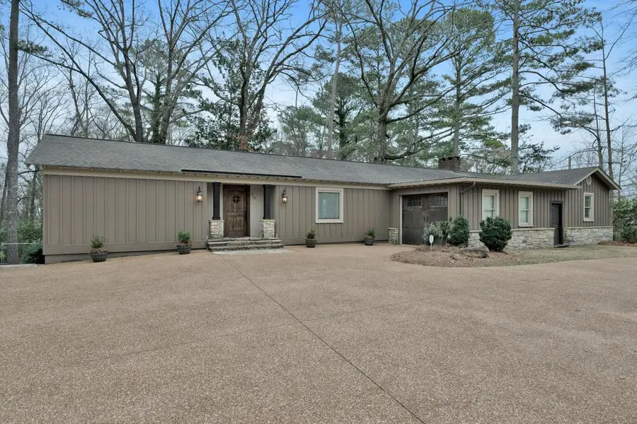 716 NW Rosemont Ave, Cullman, AL 35055 - #3