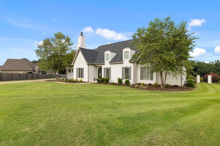 103 Noah Dr, Tuscumbia, AL 35674 - #2