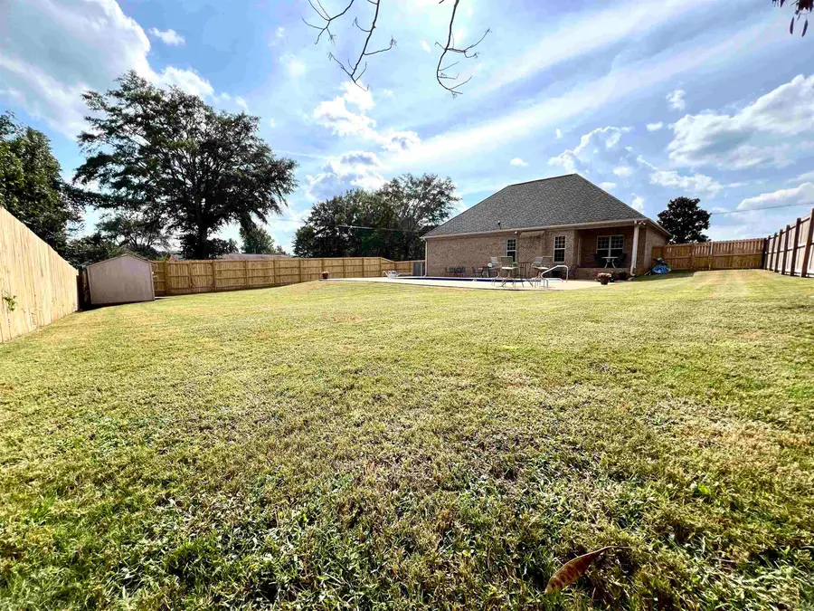 132 Graham Ave, Tuscumbia, AL 35674 - #3