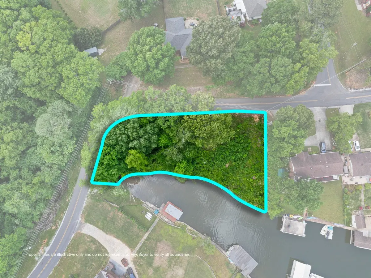 Dogwood Cir, Muscle Shoals, AL 35661 - #1