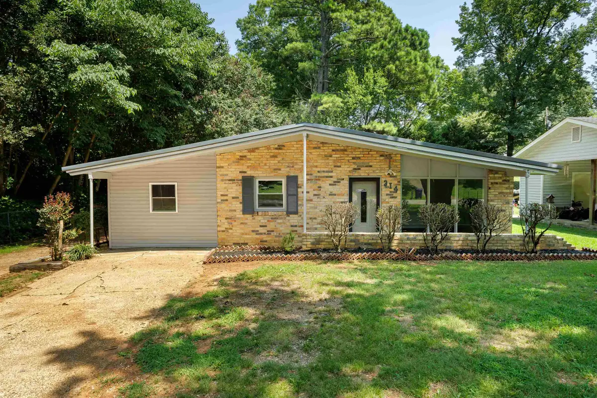 314 Normandy Dr, Florence, AL 35630 - #1