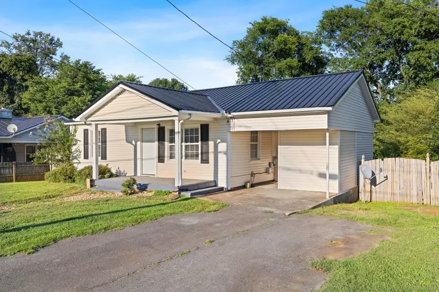 260 Lewis St, Muscle Shoals, AL 35661 - #3
