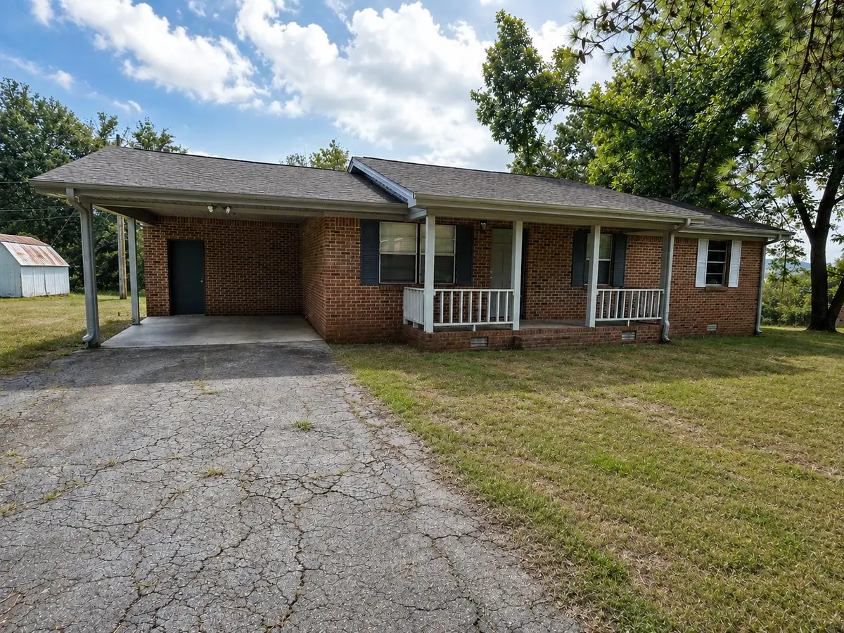 142 Gail Ave, Russellville, AL 35653 - #1