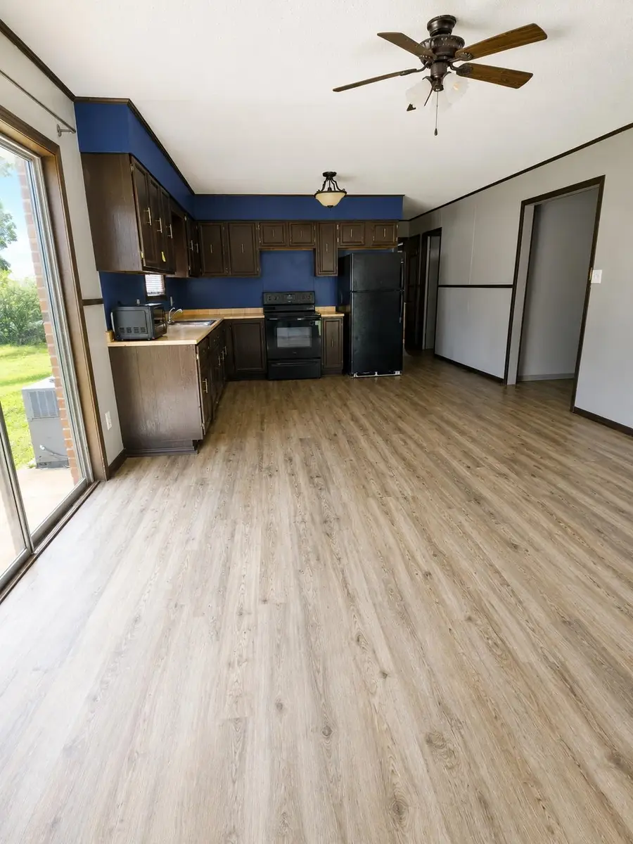 142 Gail Ave, Russellville, AL 35653 - #2