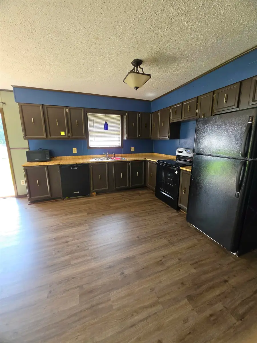 142 Gail Ave, Russellville, AL 35653 - #3