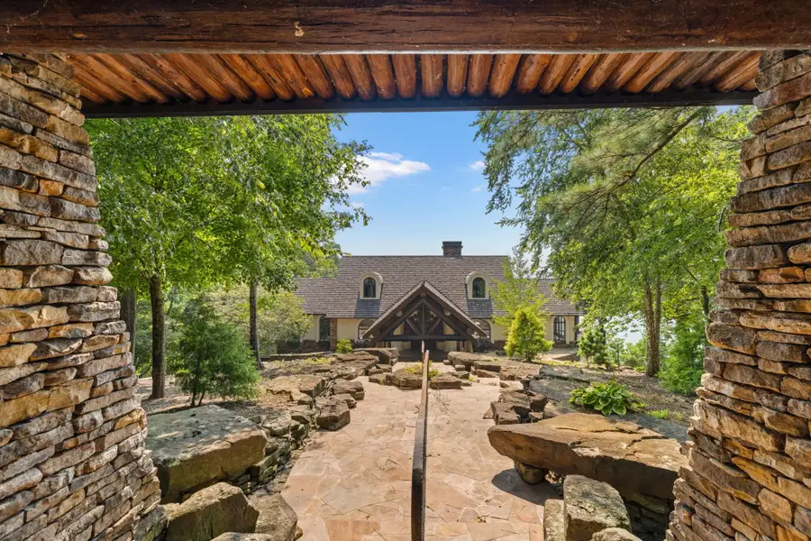 721 Three Point Dr, Muscle Shoals, AL 35661 - #3