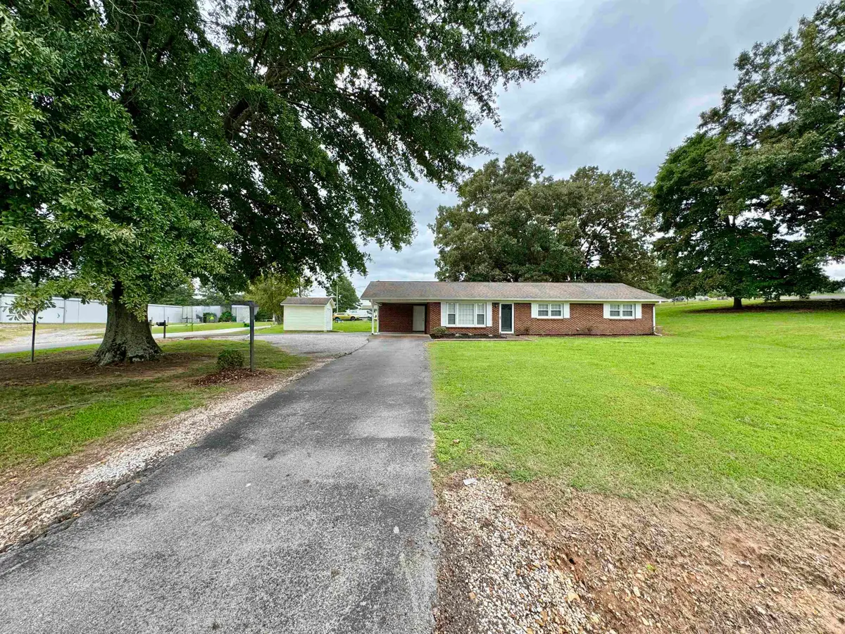 6984 Highway 72, Killen, AL 35645 - #1