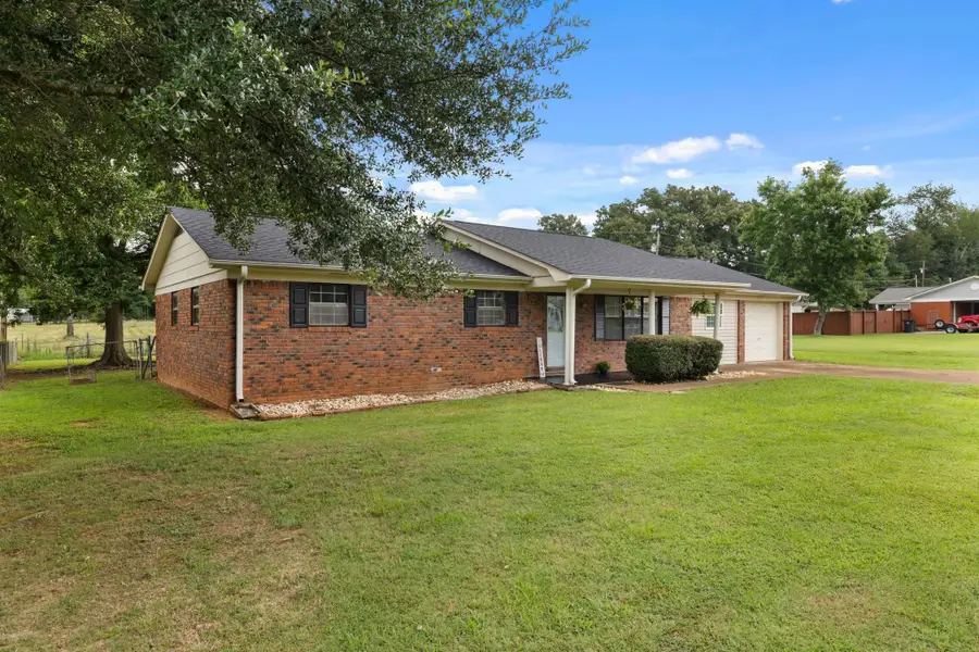 330 Leona Dr, Florence, AL 35633 - #2