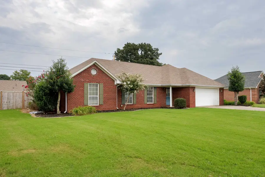 312 Government Blvd, Muscle Shoals, AL 35661 - #2