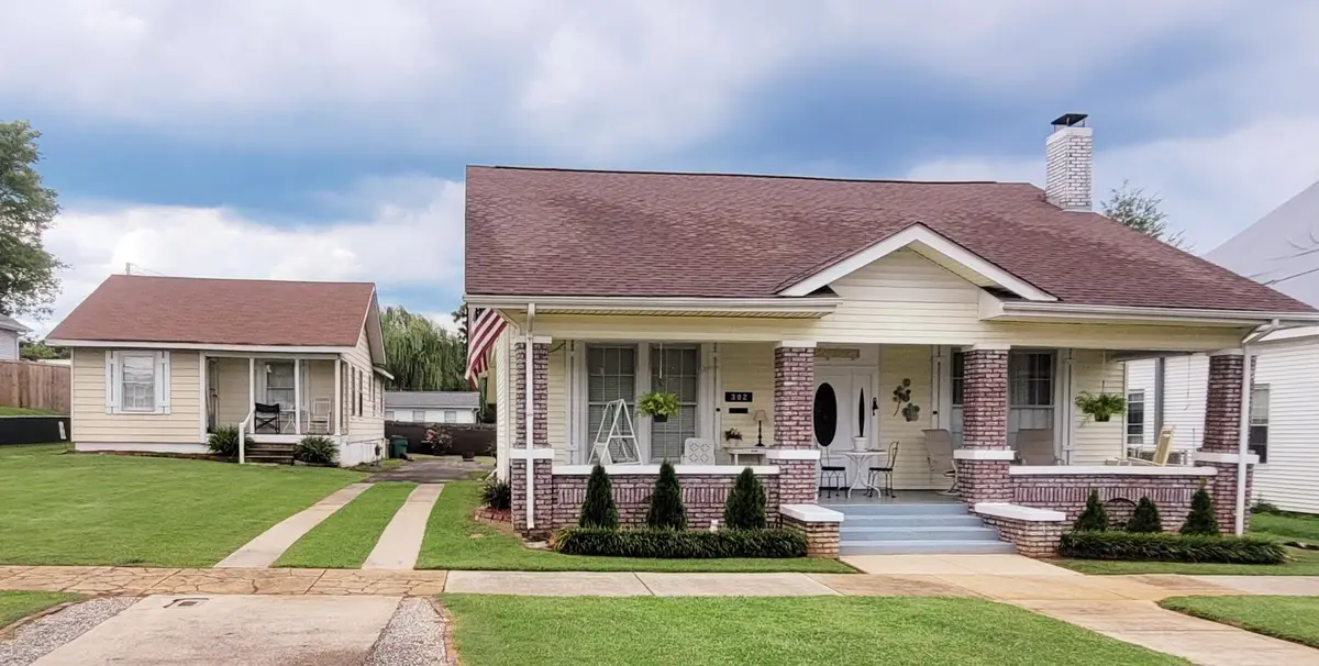 302 W 6th St, Tuscumbia, AL 35674 - #1