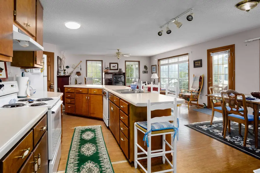 9740 Sergeant Holden Ln, Athens, AL 35614 - #2